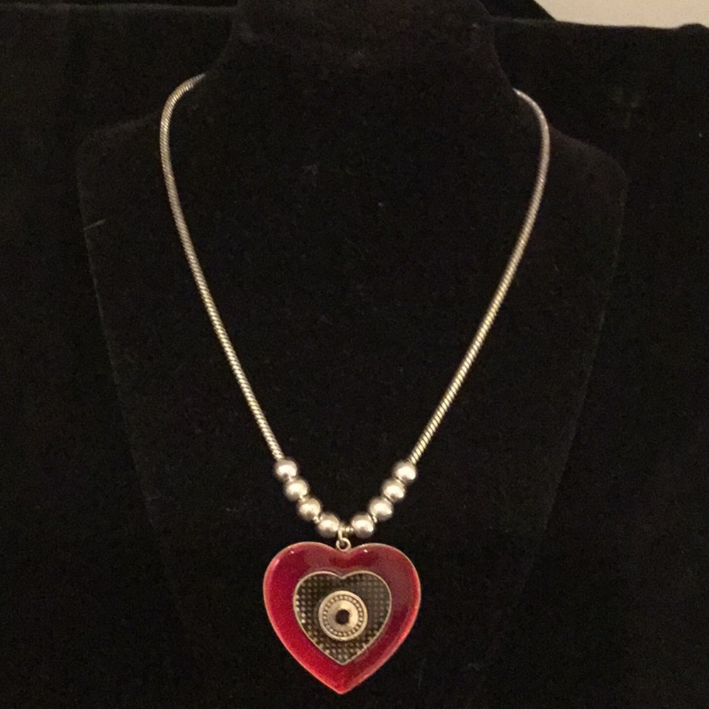 Adjustable enamel heart necklace.